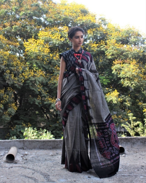 Grey Cotton Saree Amota : Handwoven Clothing