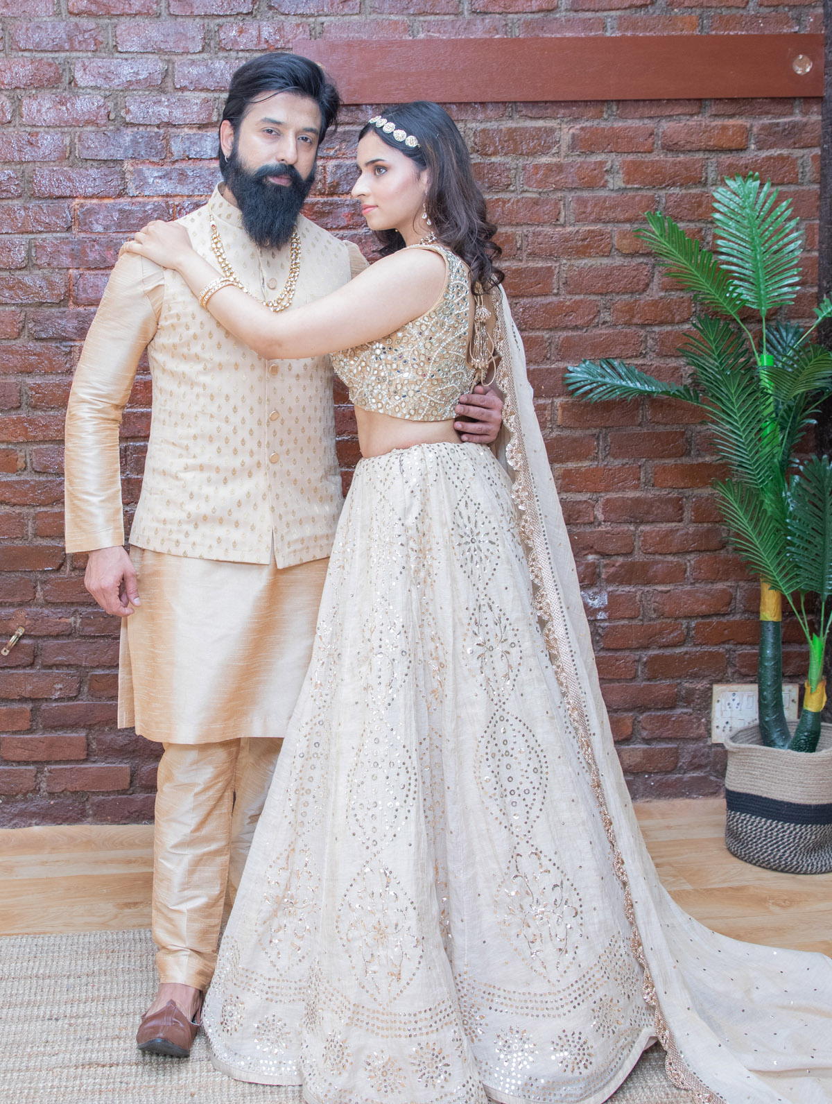 Enchanted Frost: Tales of Ivory Lehengas and Fairytale Dreams - KALKI  Fashion Blog